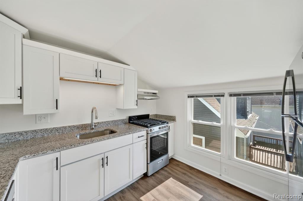 453 MANATEE Avenue, Hazel Park, MI 48030 — Photo 15