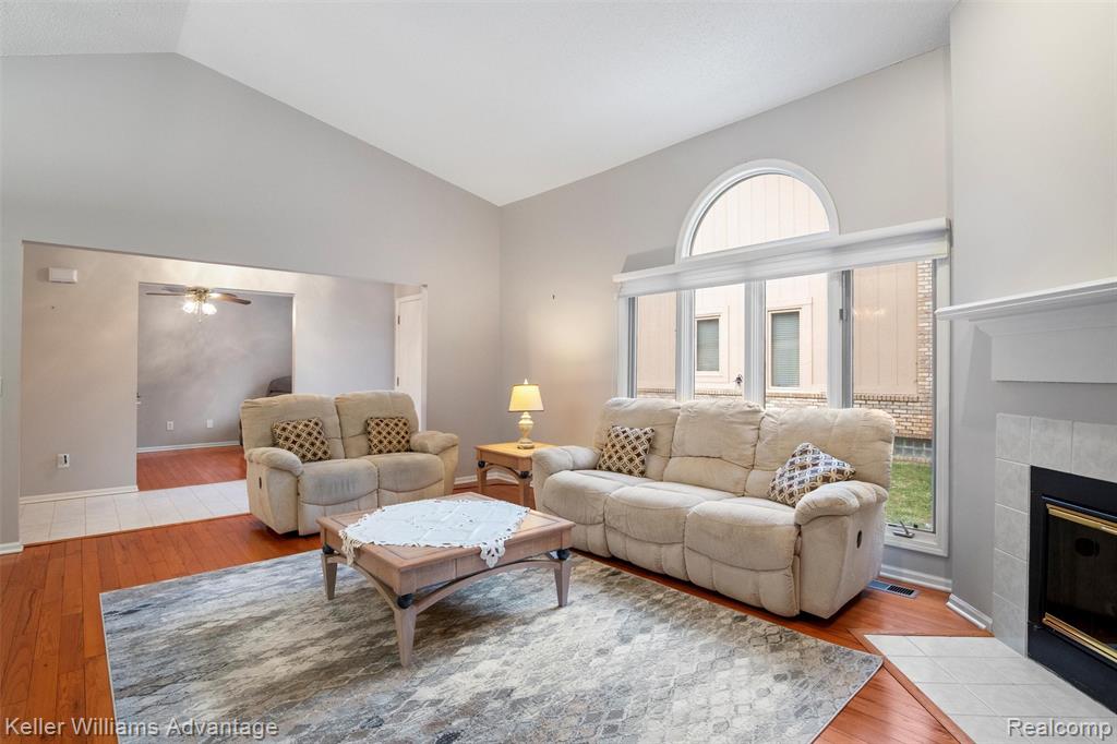 35173 Knollwood Lane, Farmington, MI 48335 — Photo 13