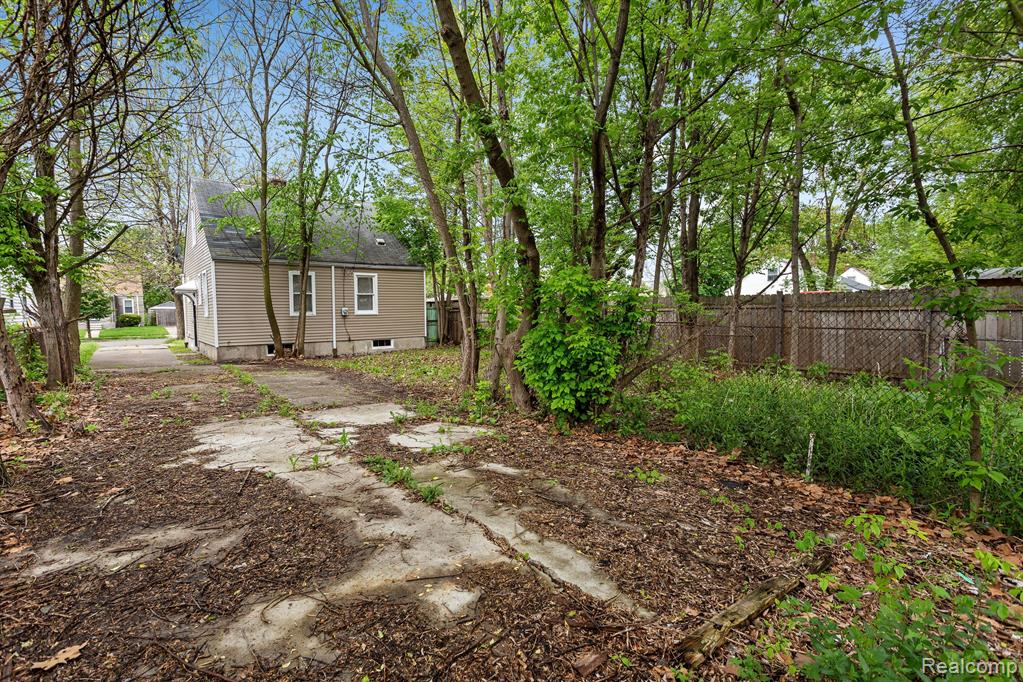 7344 WESTWOOD Street, Detroit, MI 48228 — Photo 27