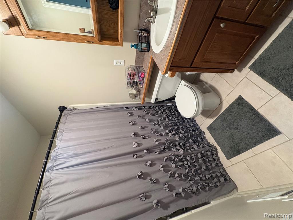 2230 N Center Road, Burton, MI 48509 — Photo 17