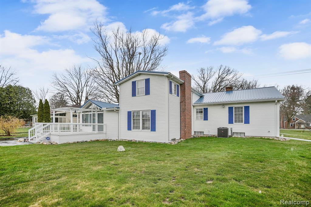 4304 Lapeer Road, Burton, MI 48509 — Photo 34