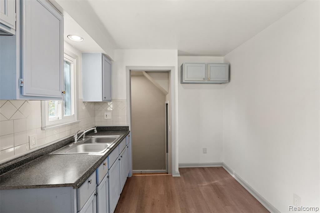 4845 University Place, Detroit, MI 48224 — Photo 9