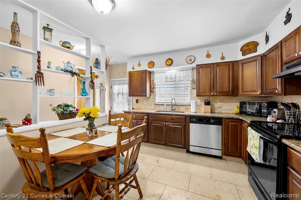 8423 Norborne Avenue, Dearborn Heights, MI 48127 — Photo 5