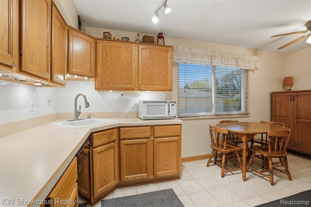 31167 Maplewood Street, Garden City, MI — Photo 7
