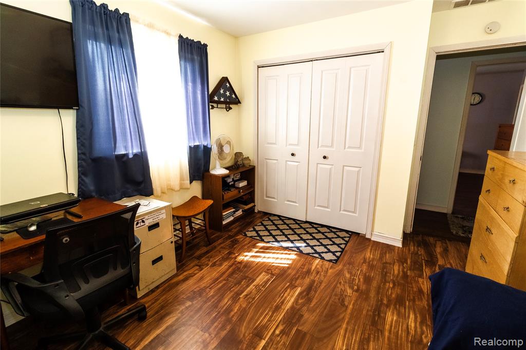 230 E Oregon Street, Lapeer, MI 48446 — Photo 16