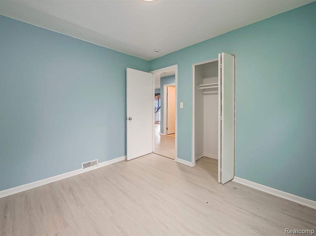 725 Emerson Avenue, Pontiac, MI 48340 — Photo 12