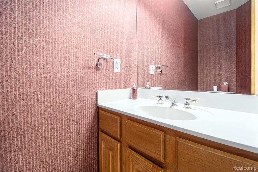 4946 Scenic Pines Court, Clarkston, MI — Photo 10