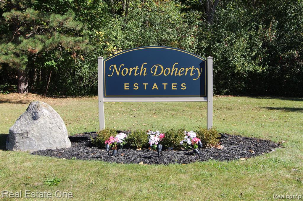 3961 Will O Way Lane, West Bloomfield, MI 48323 — Photo 32