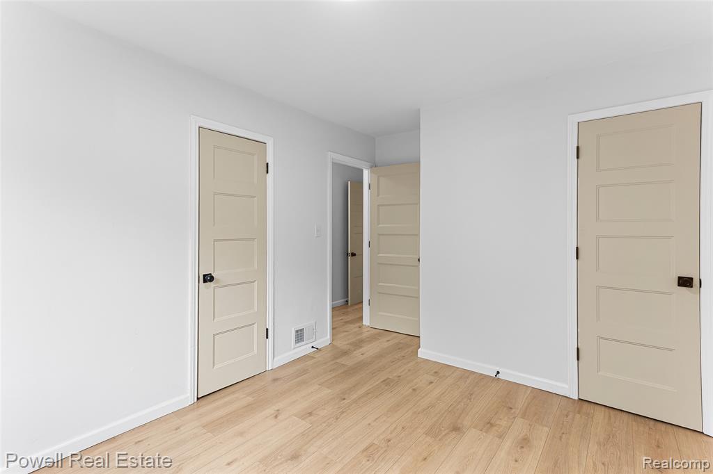 9015 Cloverlawn Street, Detroit, MI 48204 — Photo 19