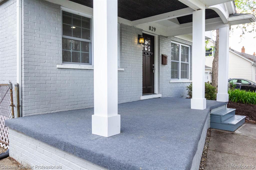 829 N Dorchester Avenue, Royal Oak, MI 48067 — Photo 5