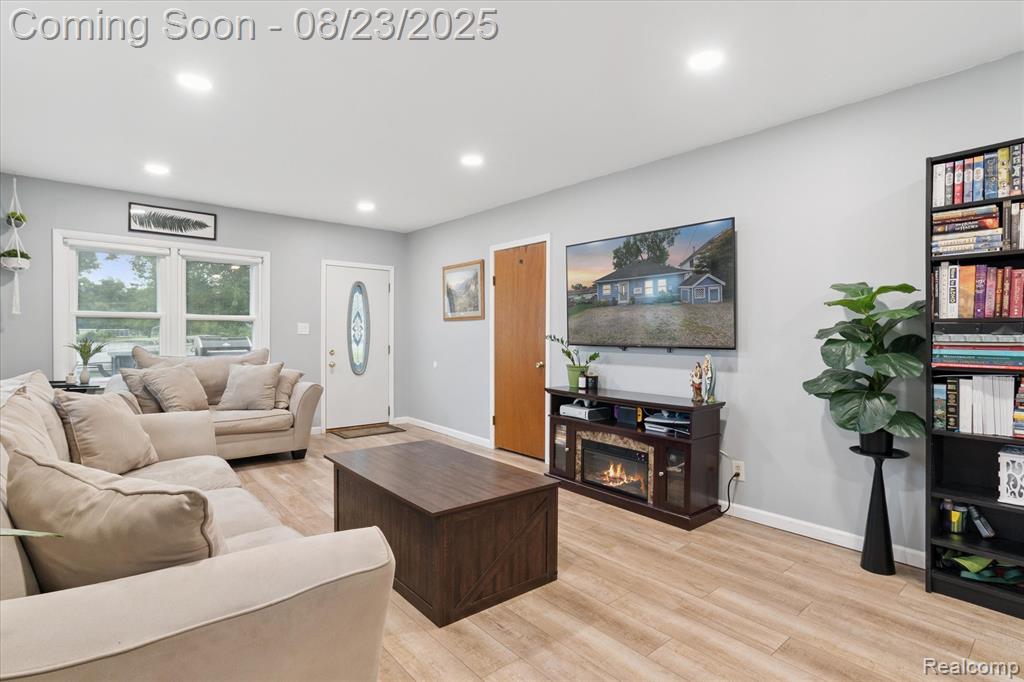 9037 Buckingham Street, White Lake, MI — Photo 11