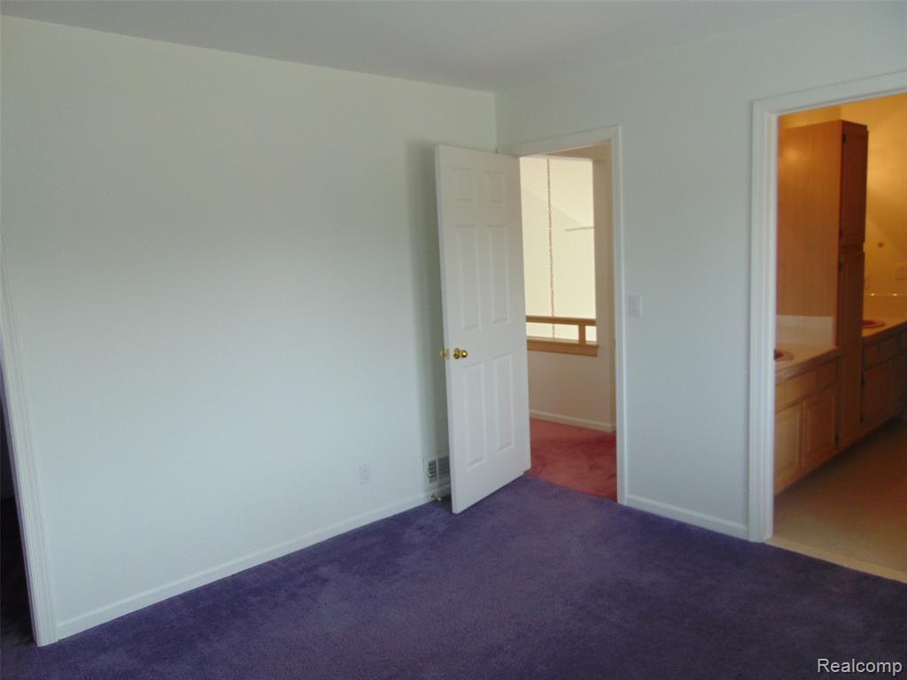 40601 LADENE Lane, Novi, MI — Photo 12