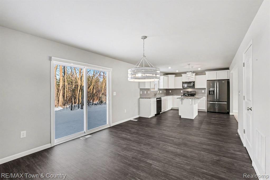 3181 Coventry Court, Flushing, MI 48433 — Photo 8