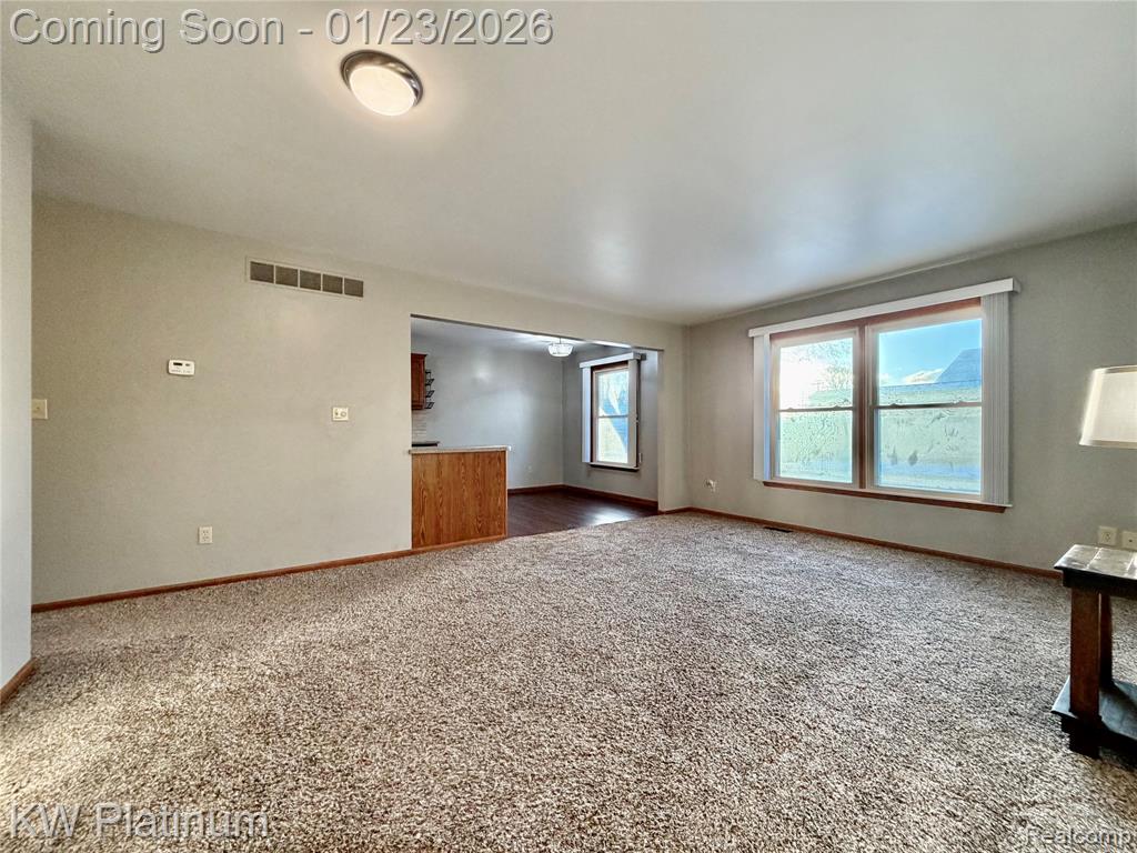 275 Maywood Street, 12, Marysville, MI 48040 — Photo 2