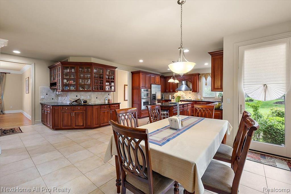 18730 MARBLE HEAD Drive, Northville, MI 48168 — Photo 20