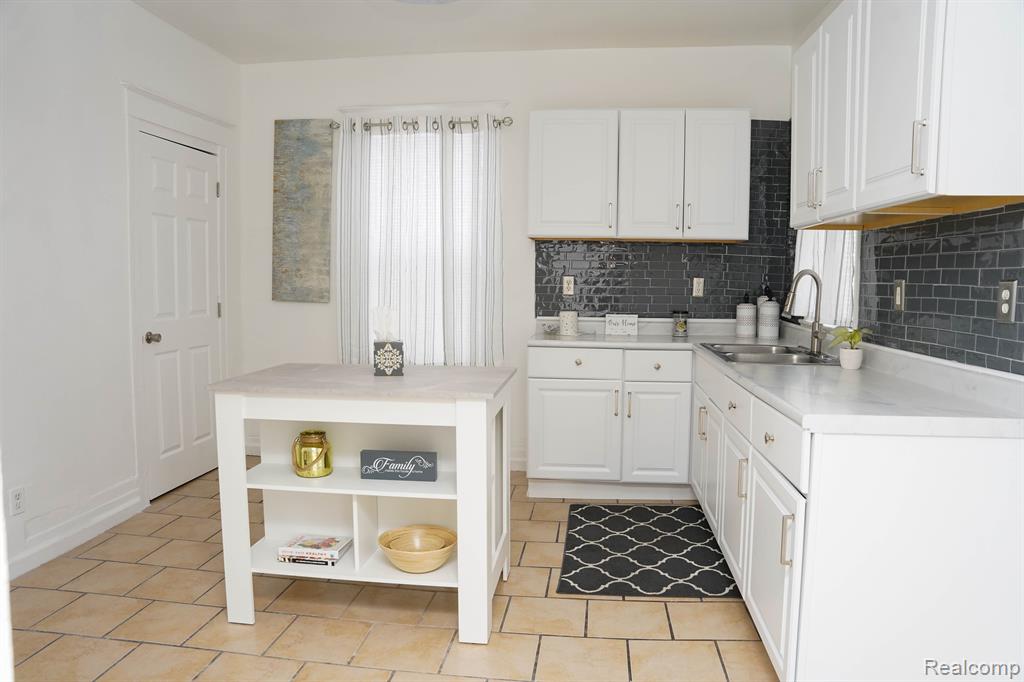 81 WILLARD Street, Pontiac, MI 48342 — Photo 43