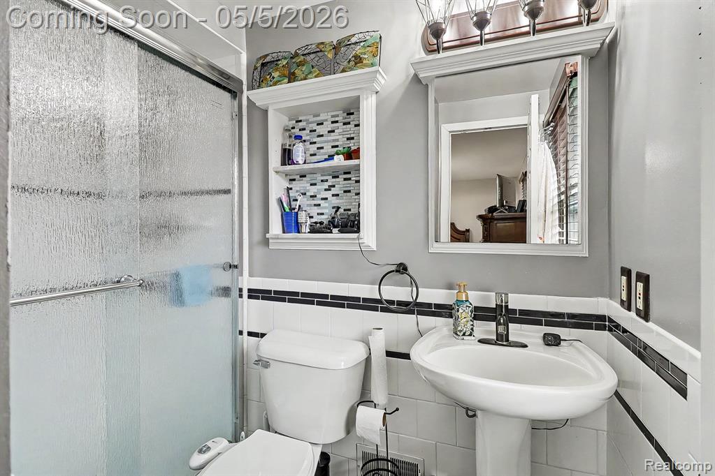 40270 Sara Rose Drive, Clinton Twp, MI 48038 — Photo 11