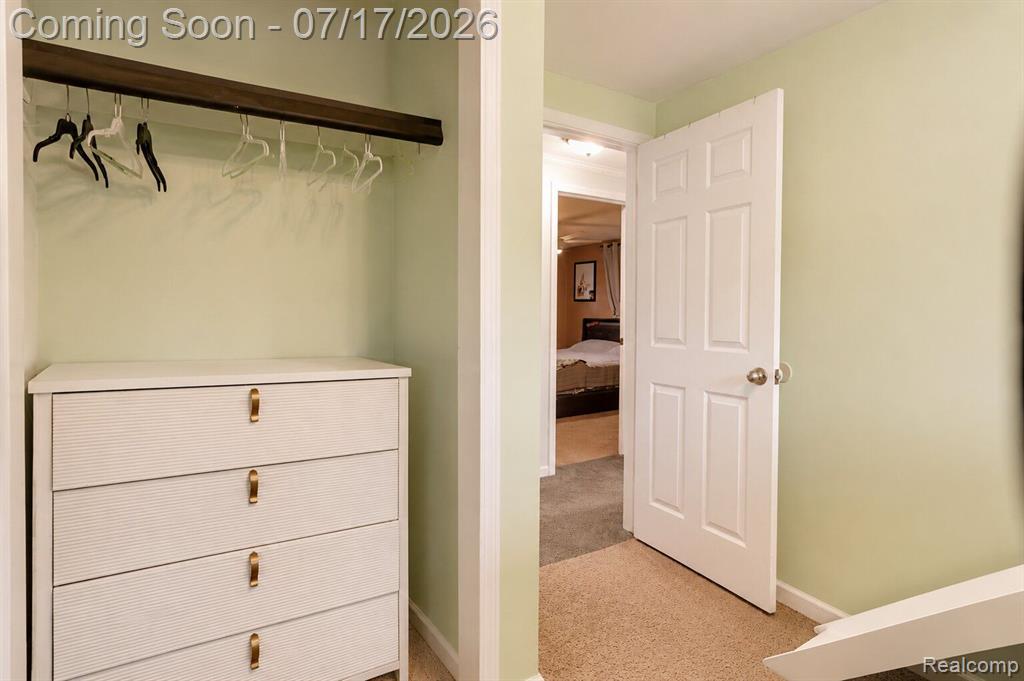 5535 Lake Vista Drive, Waterford, MI 48327 — Photo 13