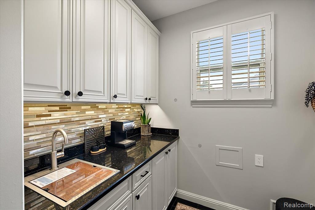 4404 Navin Field Lane, Troy, MI 48085 — Photo 12