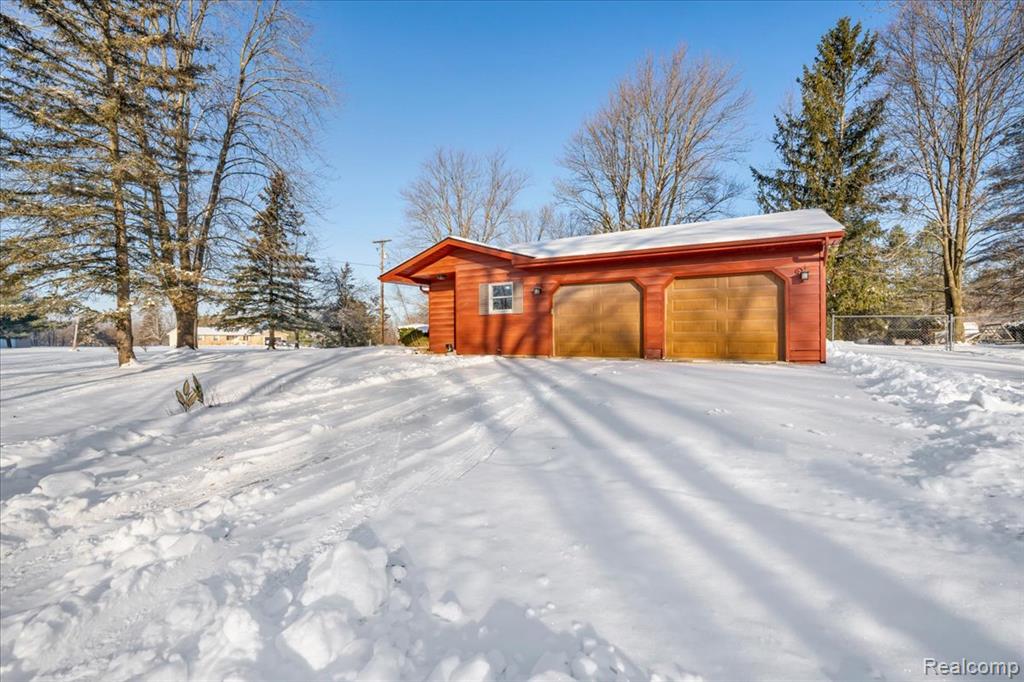 9169 Graytrax Road, Grand Blanc, MI 48439 — Photo 34