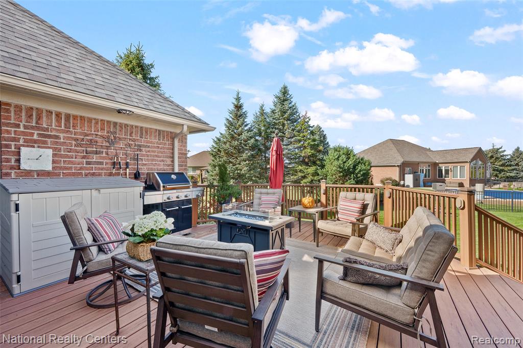 46245 Sawyer Lane, Macomb, MI 48044 — Photo 8