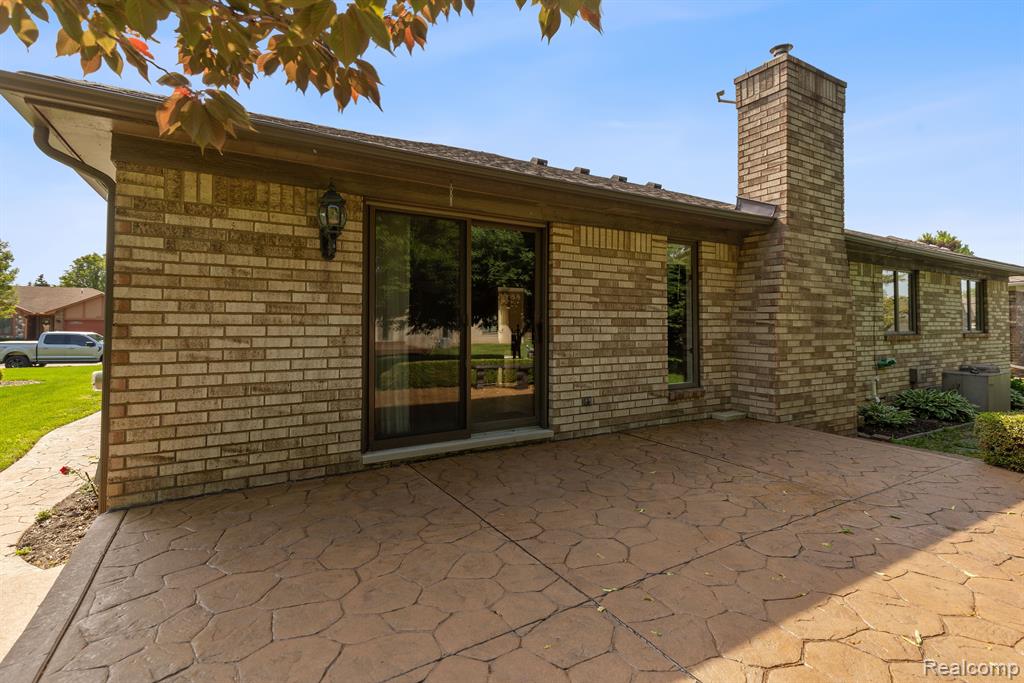 40608 MELODY Court, Clinton Twp, MI 48038 — Photo 34