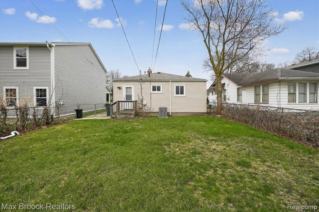 23448 Easterling Avenue, Hazel Park, MI 48030 — Photo 34