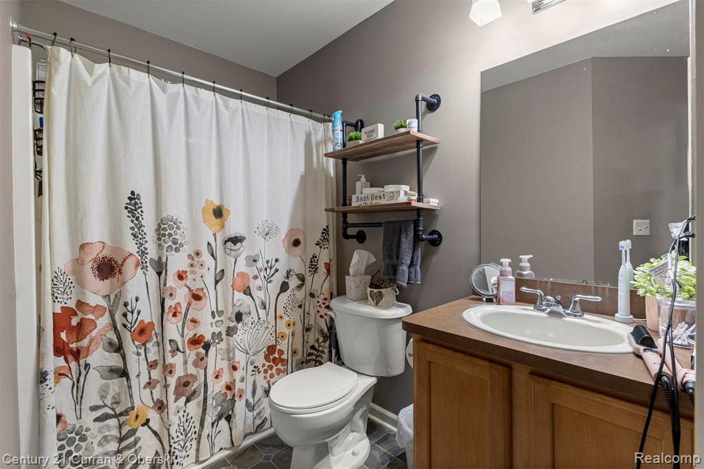 23018 Fairlane Boulevard, Woodhaven, MI 48183 — Photo 12