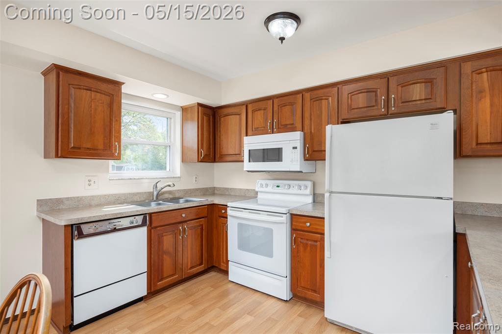 2832 Dashwood Drive Drive, Troy, MI 48083 — Photo 7
