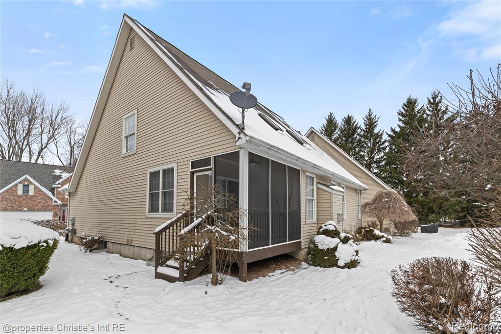 6166 Natures Cove, Grand Blanc, MI 48439 — Photo 36