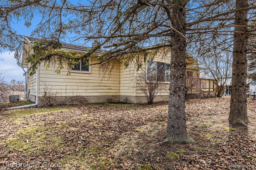 9448 WASHBURN Road, Columbiaville, MI 48421 — Photo 37