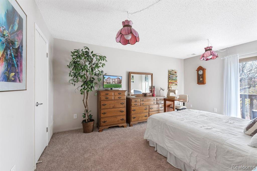 8365 PONTIAC LAKE Road, 11, White Lake, MI — Photo 15