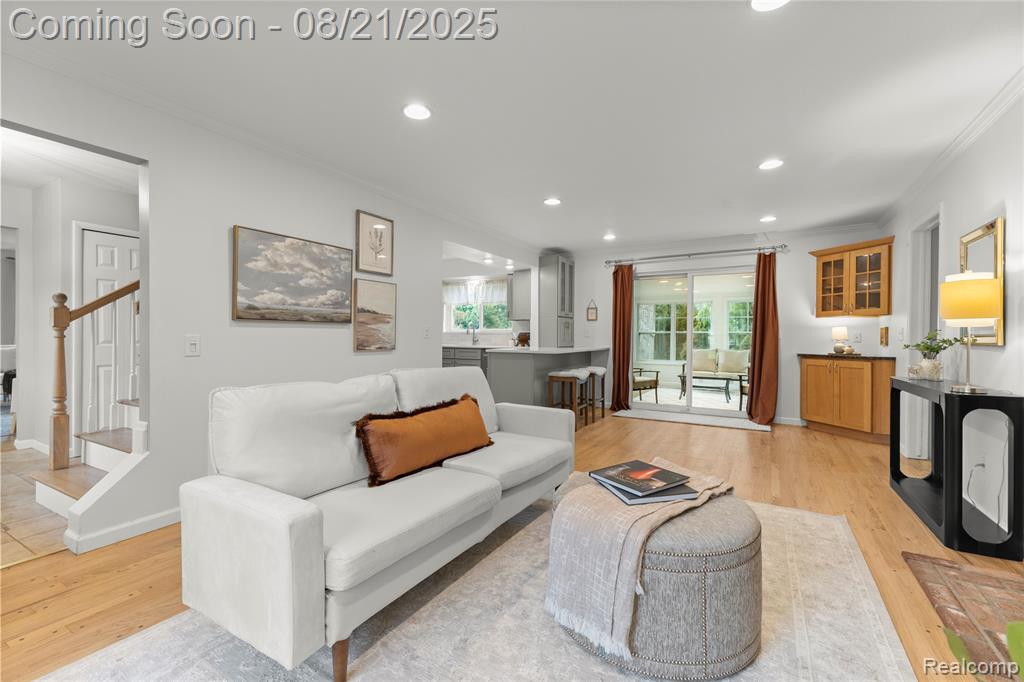 31472 Sunset Drive, Beverly Hills, MI 48025 — Photo 9