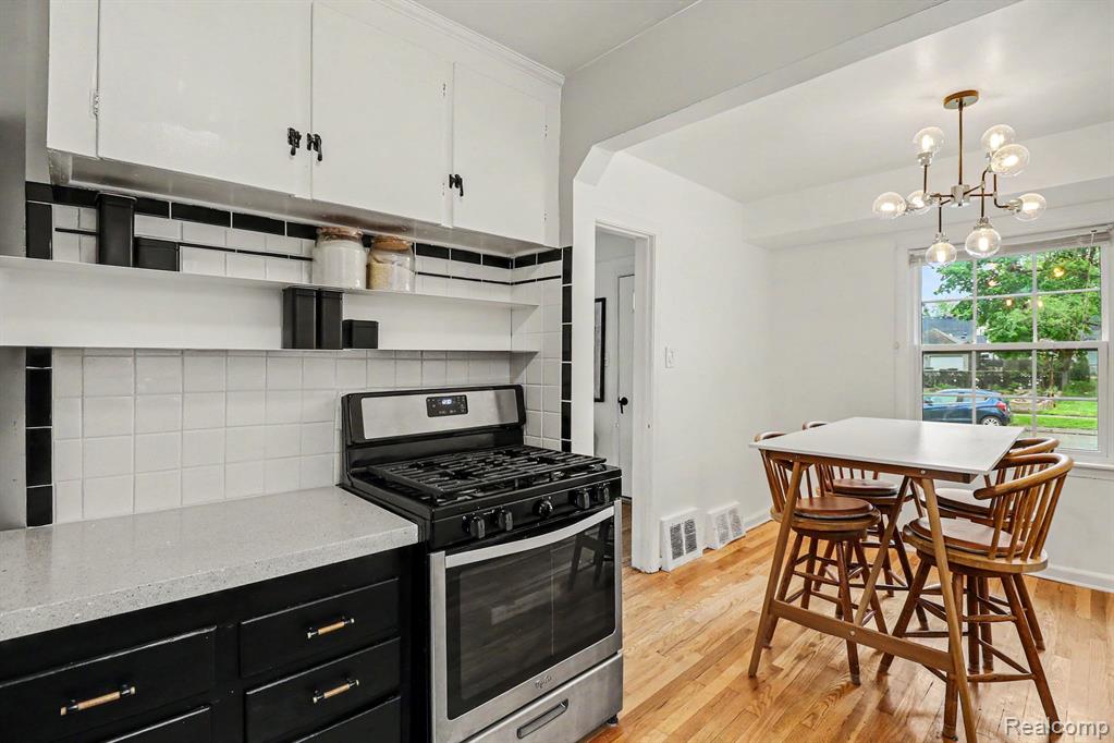 23045 Sherman Street, Oak Park, MI 48237 — Photo 11