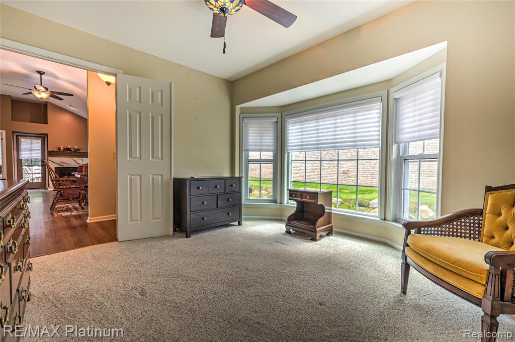 807 Whisperwood Drive, 70, Fenton, MI 48430 — Photo 20