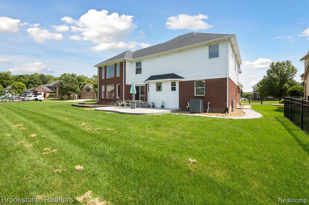 53329 SHAWN Drive, Chesterfield, MI 48047 — Photo 48