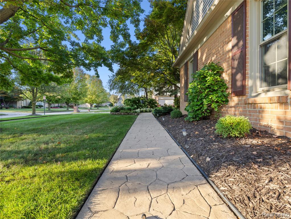 6894 Kings Mill Drive, Canton, MI 48187 — Photo 3