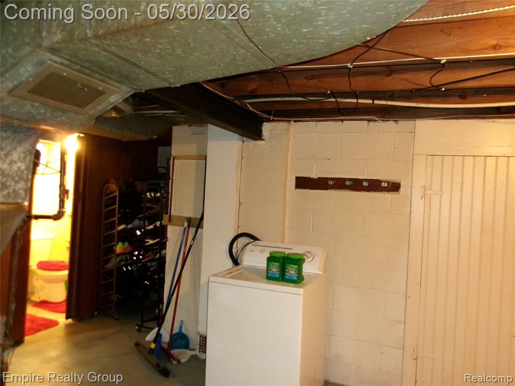 7507 W Parkway Street, Redford, MI 48239 — Photo 18