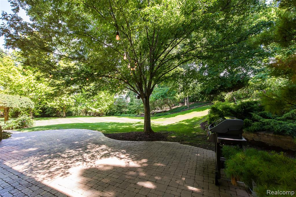 581 Woodway Court, Bloomfield Hills, MI 48302 — Photo 43