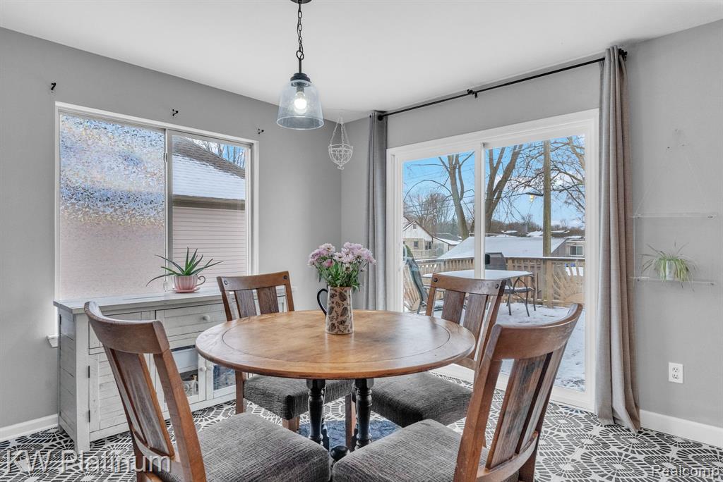 51963 Kings Pointe Drive, New Baltimore, MI 48047 — Photo 8