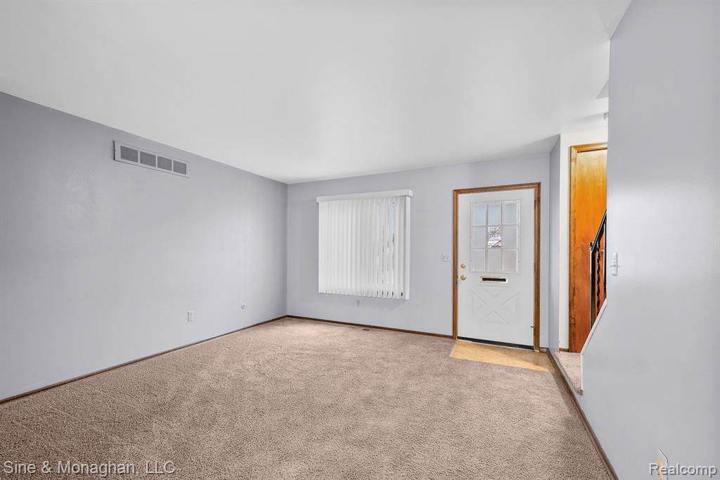 74 PARE Street, Clawson, MI — Photo 3