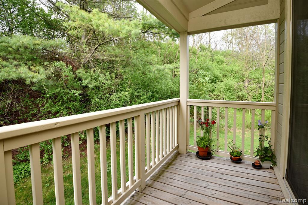 490 NEWBURNE POINTE, Bloomfield Hills, MI 48304 — Photo 7