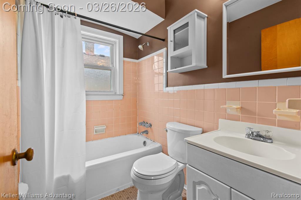 14060 Elgin Street, Oak Park, MI 48237 — Photo 12