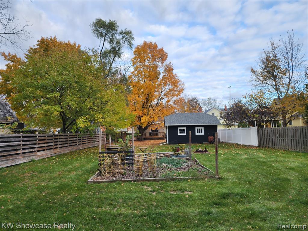 608 S Adelaide Street, Fenton, MI 48430 — Photo 35