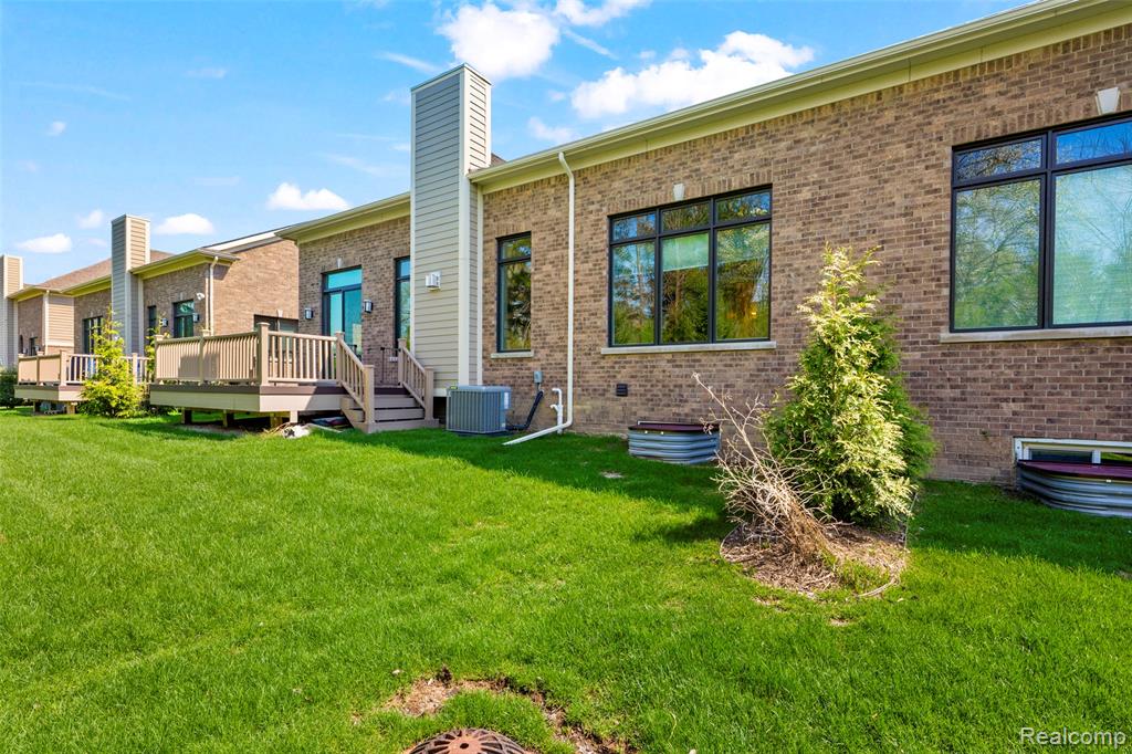 20249 Beacon Way, Northville, MI 48167 — Photo 6
