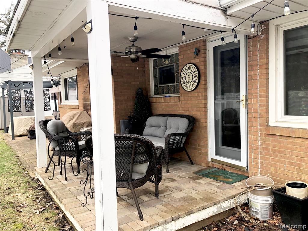 638 Maxine Street, Flint, MI 48503 — Photo 3