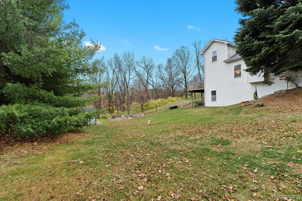 41 SUNSET PINES Drive, Howell, MI 48843 — Photo 29