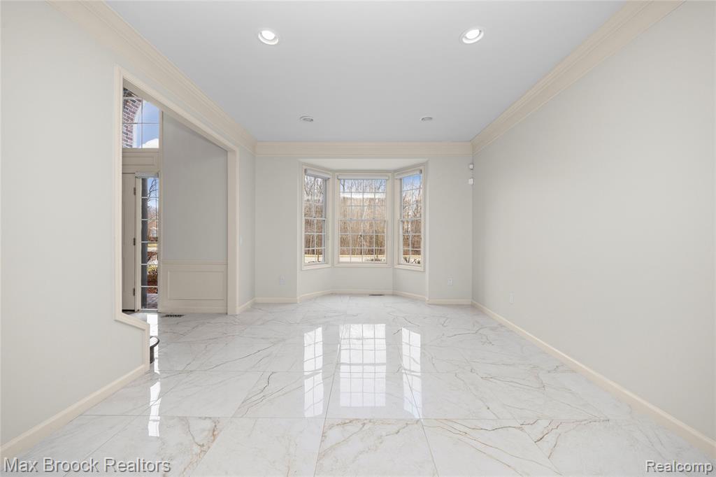 7083 Chatham Court, West Bloomfield, MI — Photo 8