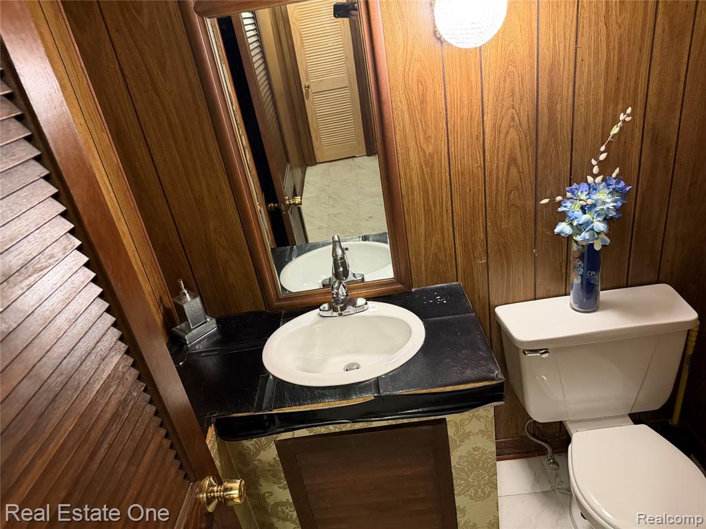 7068 Heather Heath, West Bloomfield, MI — Photo 46