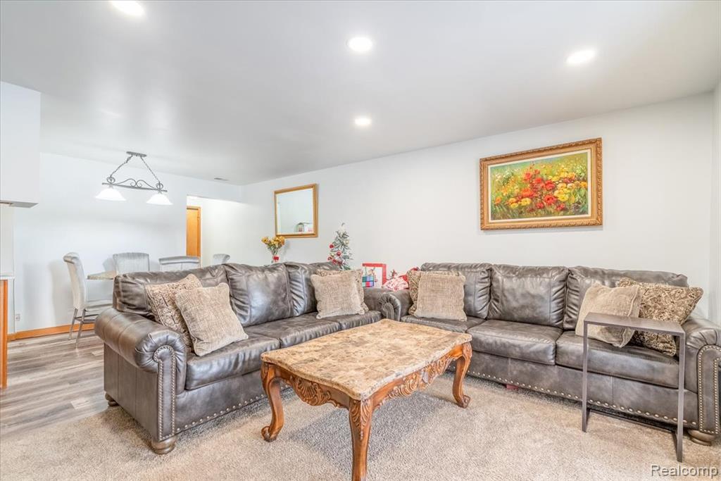 9714 Sawgrass Court, Belleville, MI 48111 — Photo 12